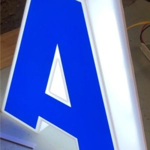 chu-noi-mica-hong-mica-sang-den