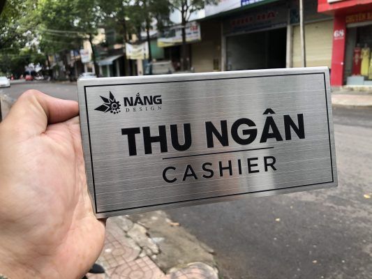 gia-cong-bien-inox-in-uv-8